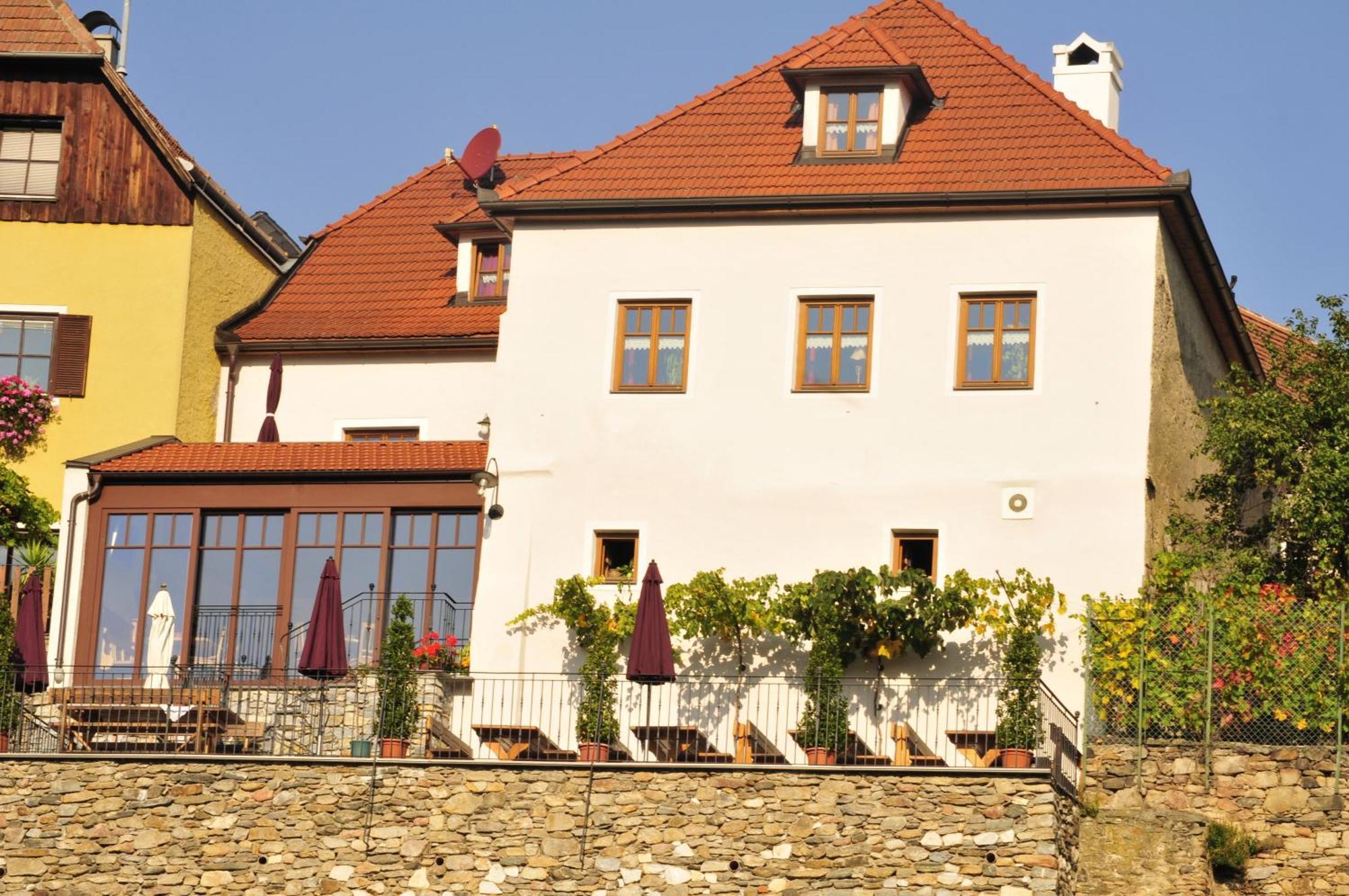 Gaestehaus Turm Wachau Weissenkirchen in der Wachau Exterior foto