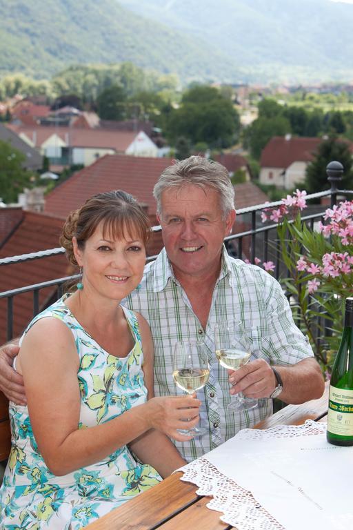 Gaestehaus Turm Wachau Weissenkirchen in der Wachau Exterior foto